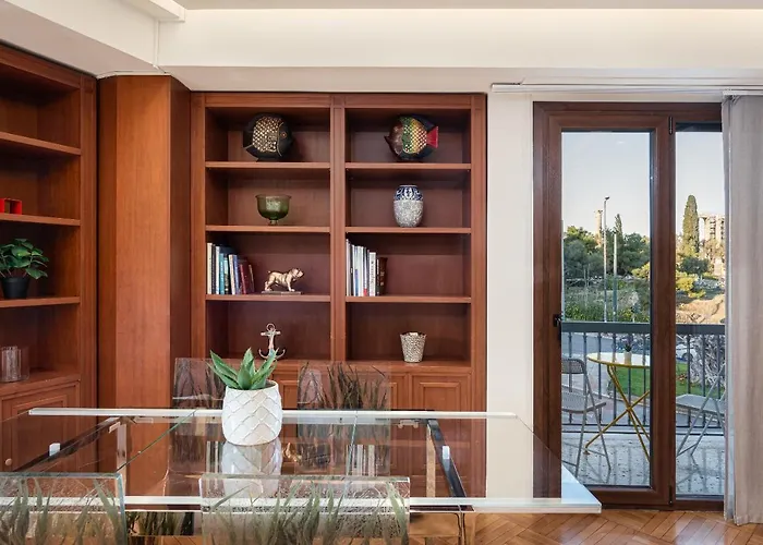 Acropolis Prestige Residence